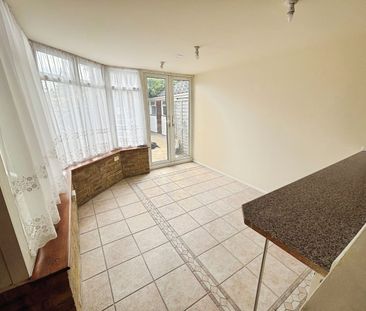 Mawney Road, Romford, RM7 - Photo 4
