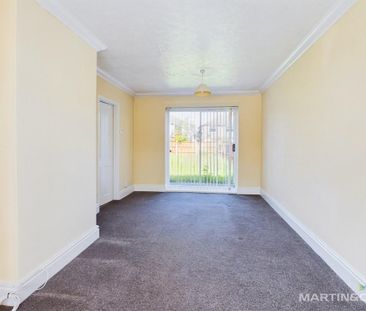 3 bedroom end of terrace house to rent - Photo 2