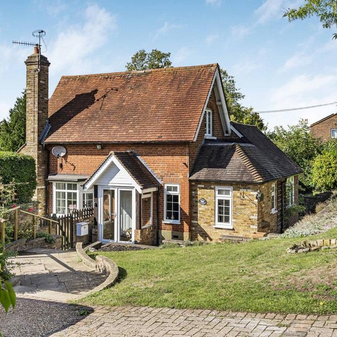 2 bedroom detached house to rent - Photo 1