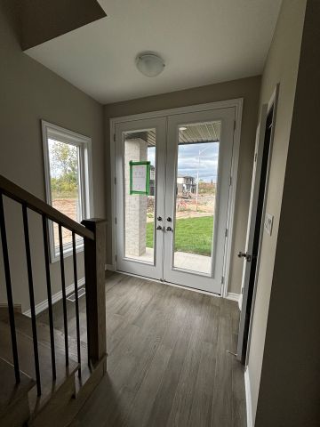 For Lease - 258 Wellandvale Drive, Welland, Ontario - Photo 3