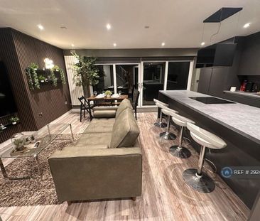 1 bedroom in a house share to rent - Photo 3