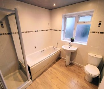 3 bedroom semi-detached house to rent - Photo 4