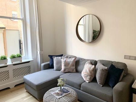 2 Bed Flat, Courtfield Gardens, SW5 - Photo 2