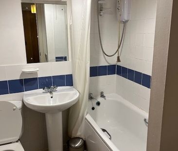 Studio Flat, Blackfriars Road, G1 - Photo 2