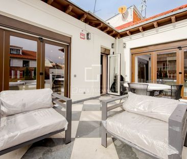 Excellent 2 Bedroom penthouse for rent in Cortes / Huertas, Madrid - Photo 3