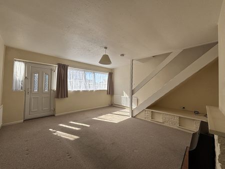 Ramilies Crescent, Walsall, WS6 - Photo 2