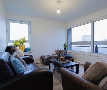 2 Bed Flat, Selworthy House, SW11 - Photo 3