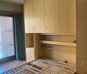 Twee slaapkamer appartement met terras - Photo 1