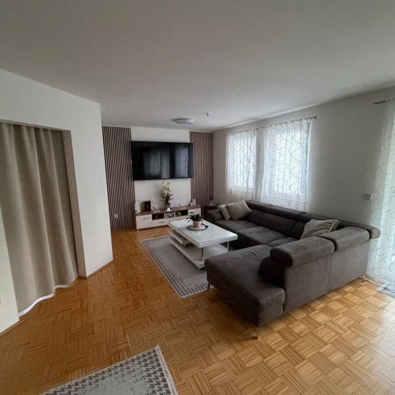 Schöne 2,5 Zimmer Wohnung in Villach - ruhige Lage mit Balkon und Carport - Photo 1
