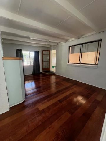 Spacious Family Home with Shed & Cabin - Photo 2