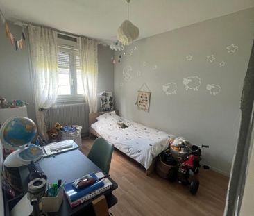 Location Appartement 4 pièces 64m² BETHENY 51450 - Photo 2