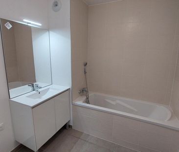 location Appartement T2 DE 46.14m² À THONONS LES BAINS - Photo 5