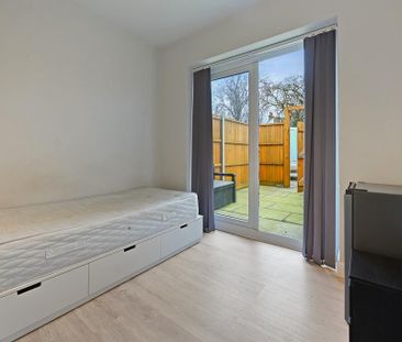 1 bedroom house of multiple occupation to rent - Photo 1