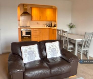 2 bedroom flat to rent - Photo 3