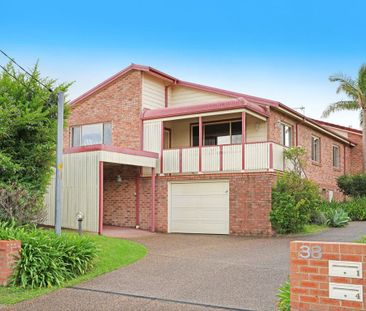 Shellharbour Village Stunner, freshly painted through out - Photo 1