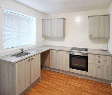 3 bed semi-detached to rent in SR7 - Photo 3