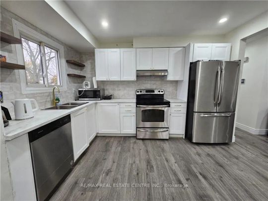 6 Patience Crescent #UPPER - Photo 1