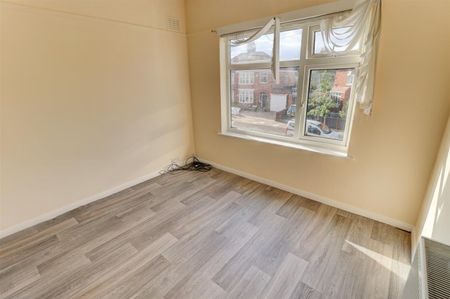 St Annes Drive, Aylestone, LE2 8HT - Photo 4