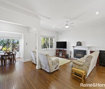 Charming Family Home - Photo 5