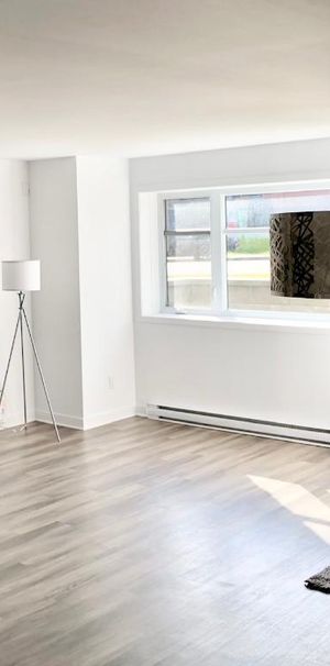 **SUPERBE 4,5 À LOUER LAVAL (Ste-Rose/Champfleury)** - Photo 1