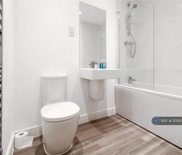 2 bedroom penthouse to rent - Photo 6