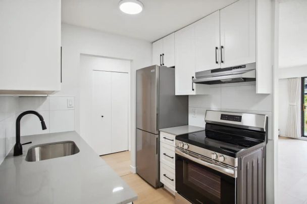 Westview Manor — 1 Bed - Photo 1