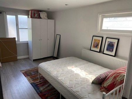 3 bedroom maisonette to rent - Photo 3