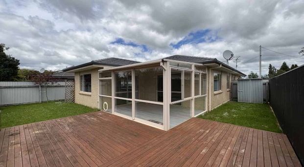 WOODVILLE - 3 BEDROOM - Photo 1