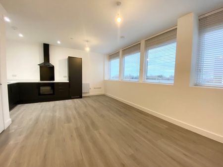 Peterborough - Photo 3