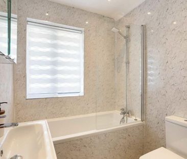 3 bedroom semi-detached house to rent - Photo 6