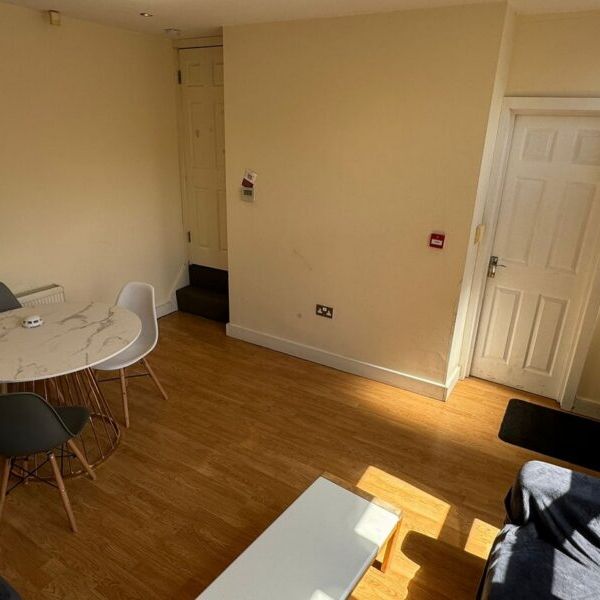 Norman Grove, Kirkstall, LS5 3JH - Photo 1