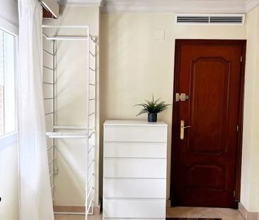 Calle Jaenar, Madrid, Community of Madrid 28043 - Photo 2