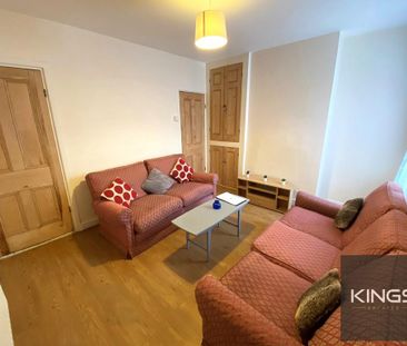 3 bedroom terraced house to rent - Photo 4