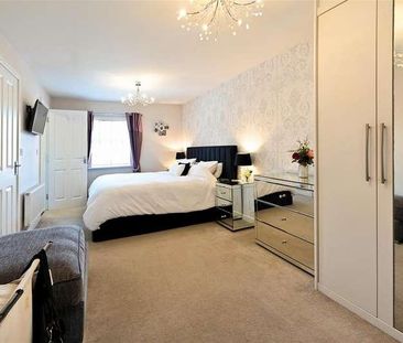 Upton Brooks, Barnham, PO22 - Photo 5