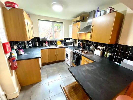 4 bedroom terraced house to rent - Photo 1