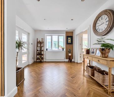 Greatford Drive, Guildford, Surrey, GU1 - Photo 1