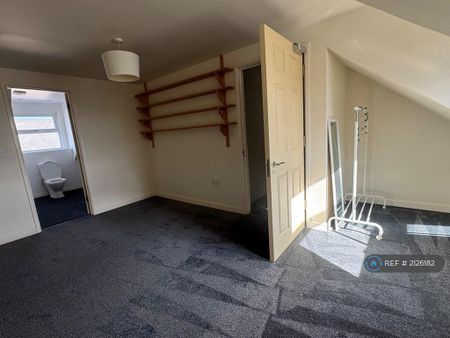 3 bedroom terraced house to rent - Photo 4