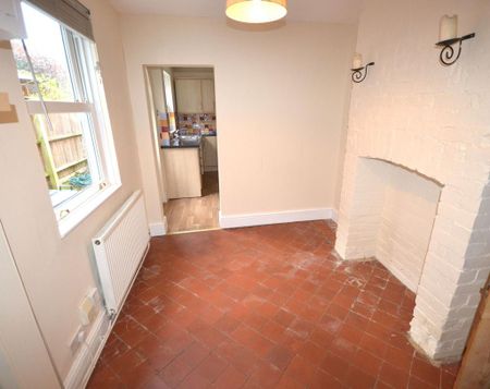 3 bedroom terraced house to rent - Photo 3