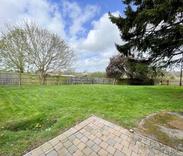 2 bedroom semi-detached house to rent - Photo 6