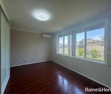 13 Canberra Crescent, Campbelltown, NSW 2560 - Photo 6