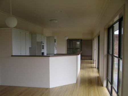 Country Homestead in Bungendore - Photo 4