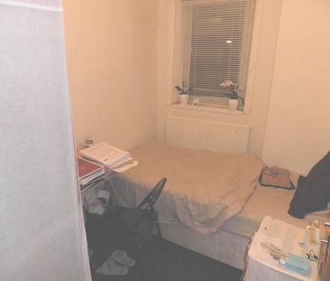 3 bedroom flat to rent - Photo 5