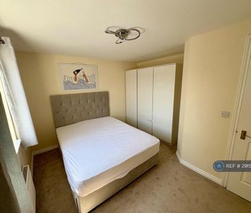 2 bedroom maisonette to rent - Photo 3