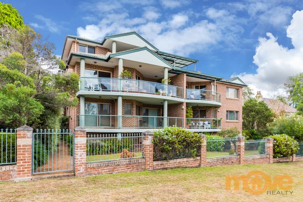 5/27 Parkside Lane, Westmead, NSW 2145 - Photo 1