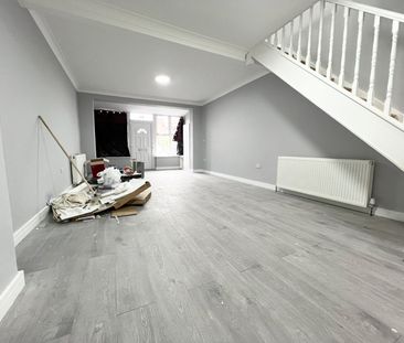2 Bed Terraced House, Eastwood Road, IG3 - Photo 2