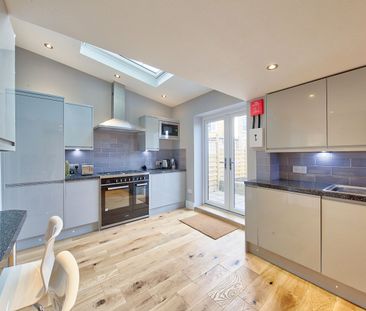 Room in a Shared House, Garratt Lane, SW17 - Photo 6