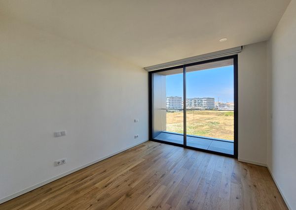 Apartamento novo com lugar de garagem a 5 minutos do centro da cidade!