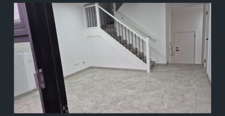 3 bedroom spacious townhouse - Photo 4