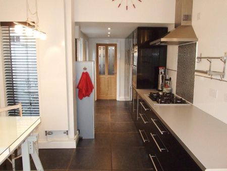 2 bedroom terraced house to rent - Photo 5