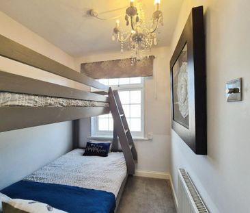 3 bedroom semi-detached house to rent - Photo 2